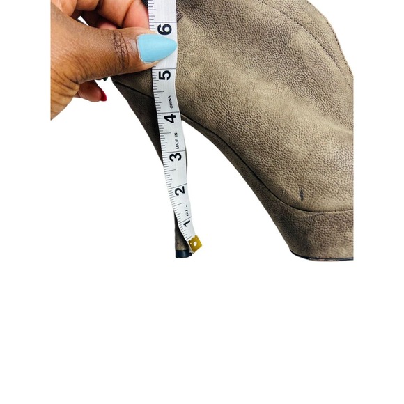 Vera Wang Womens Royce Back Bow Stiletto Heels Peep Toe Pump Brown Size 10M - Picture 10 of 13